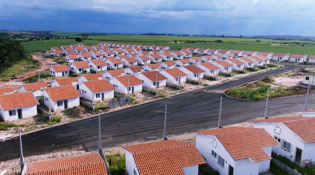 Águas cadastra famílias para novo programa habitacional