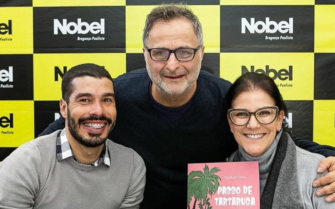 Lançamento do livro Passo de tartaruga na Livraria Nobel