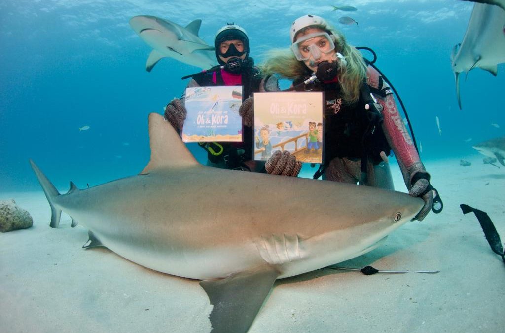 As aventuras de Oli & Kora nas Bahamas – Mergulhando com tubarões