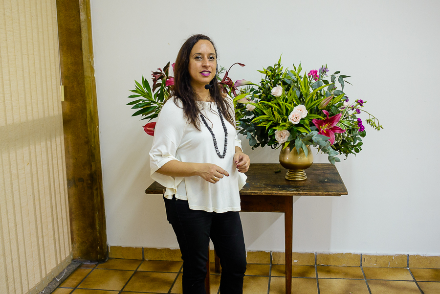Val du Arte, artista plástica, floral designer e professora da ABAF