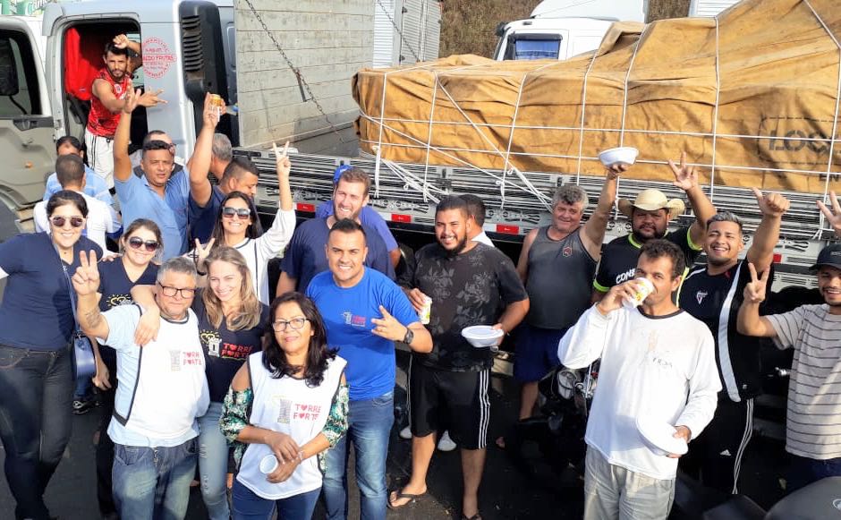ONG Torre Forte se solidariza com caminhoneiros parados nas rodovias em São Bernardo do Campo