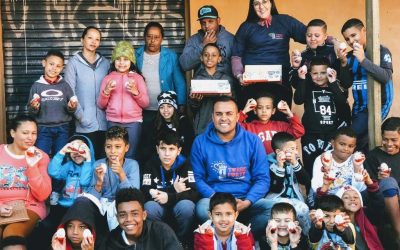 Doação de Kinder Ovo na Comunidade em Santo André
